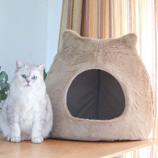 Comfortable all-season cat bed in soft fabric