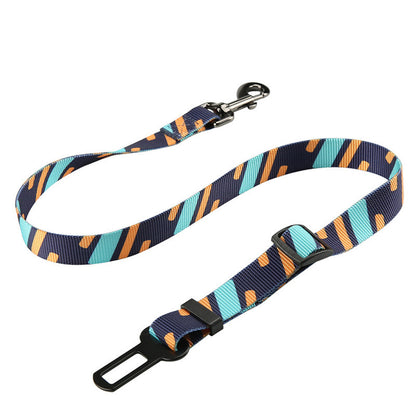 Pet safety belt for cars with secure clip and adjustable length design.