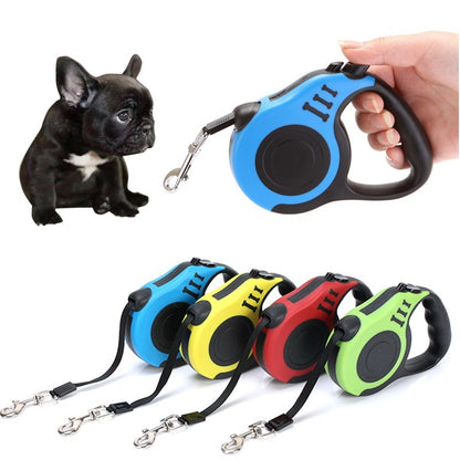 Retractable dog leash with 5-meter length and ergonomic grip handle