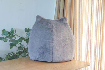 Modern pet bed for cats with washable cushion and stylish look