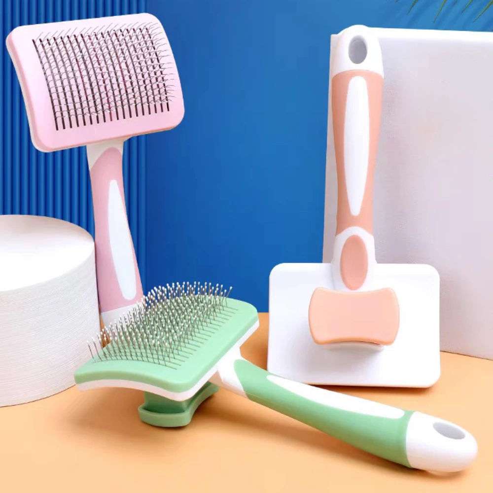 Self-cleaning slicker brush for dogs and cats with one-click hair removal button
